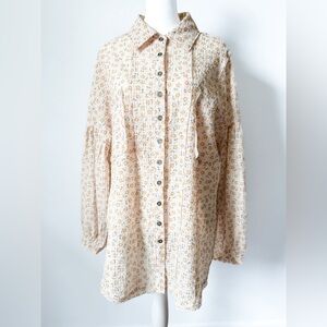 Listicle Floral Button Up